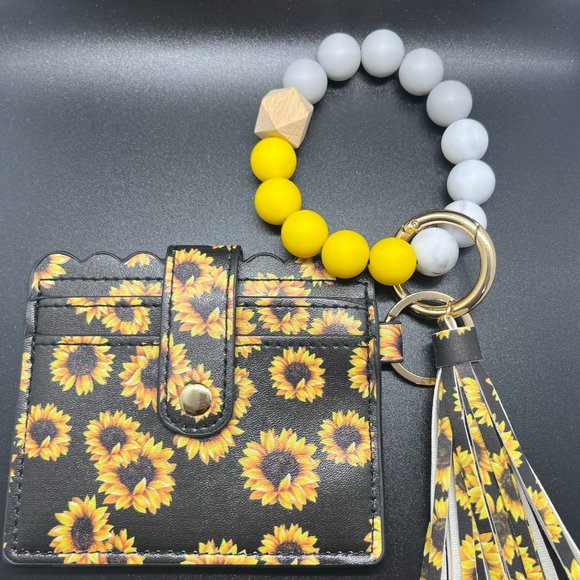 Trendy wristlet wallet keychain, birthday gift, anniversary gift, grad gift - Picture 8 of 11